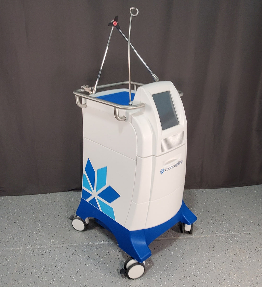 ZELTIQ CoolSculpting Breeze System w/ CoolMax , CoolCore & QTY 2